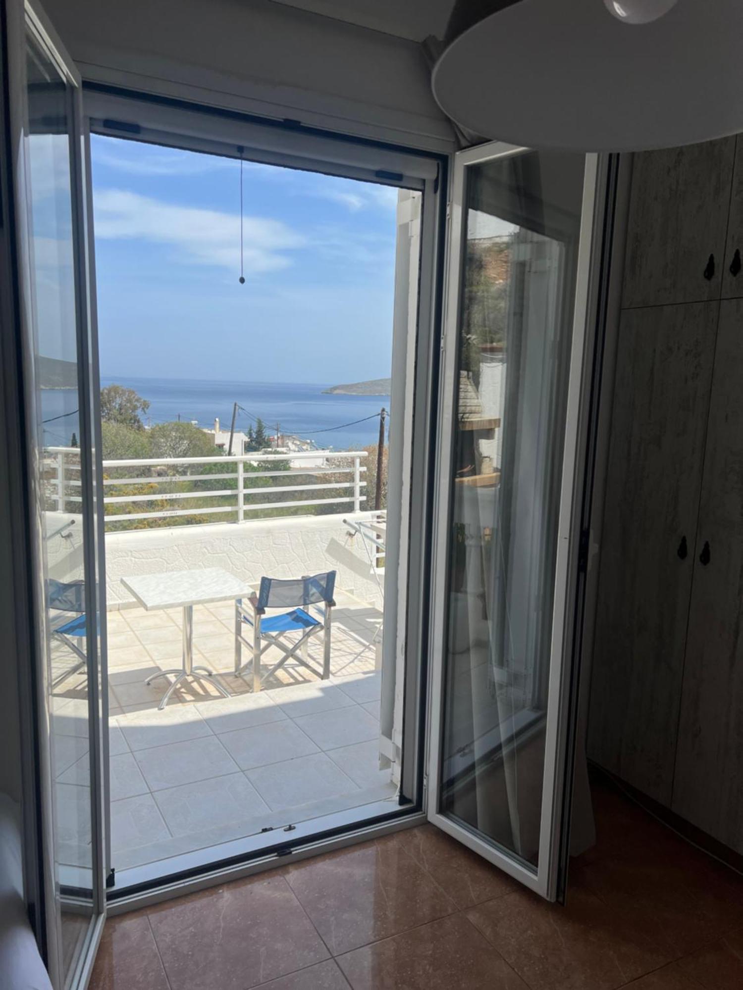 Apartment Nikos *