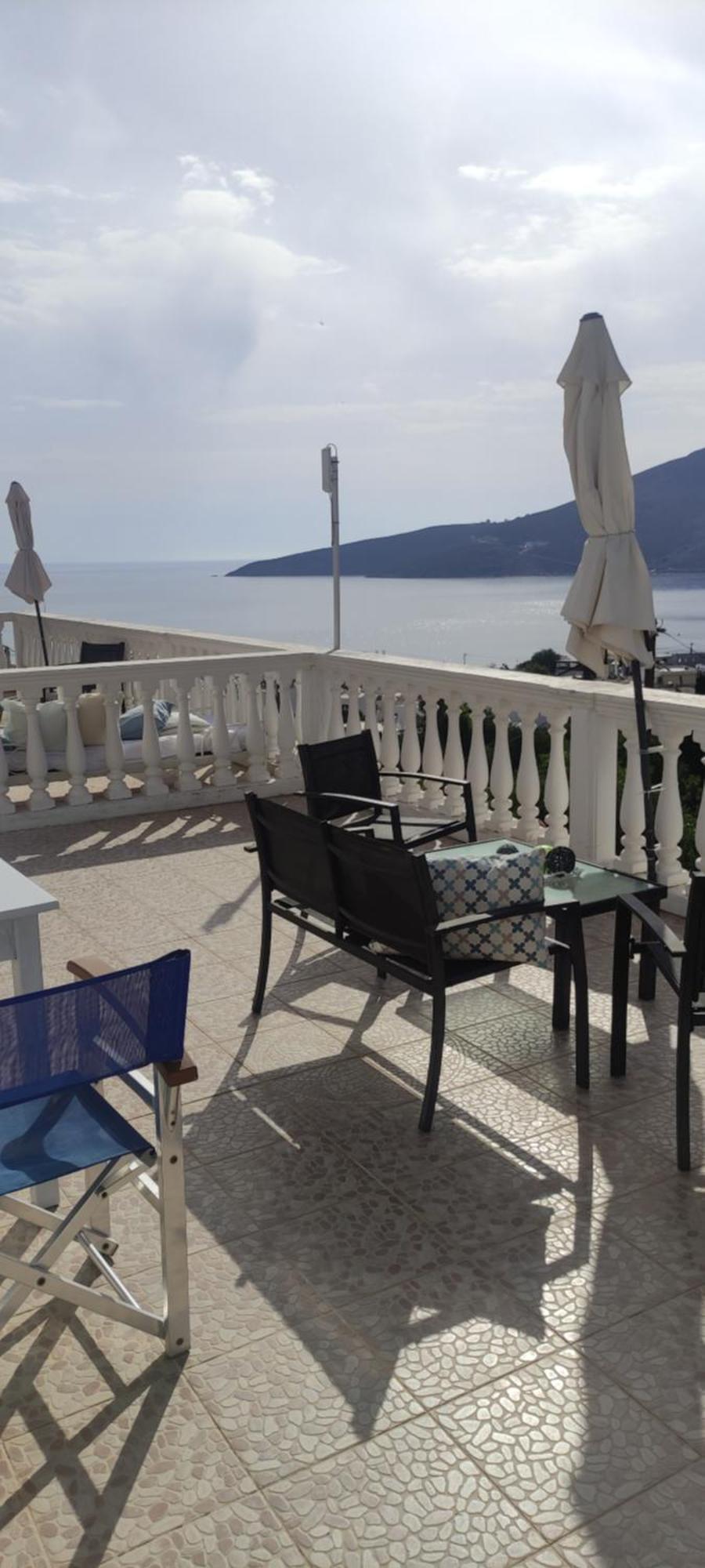 Nikos Apartment