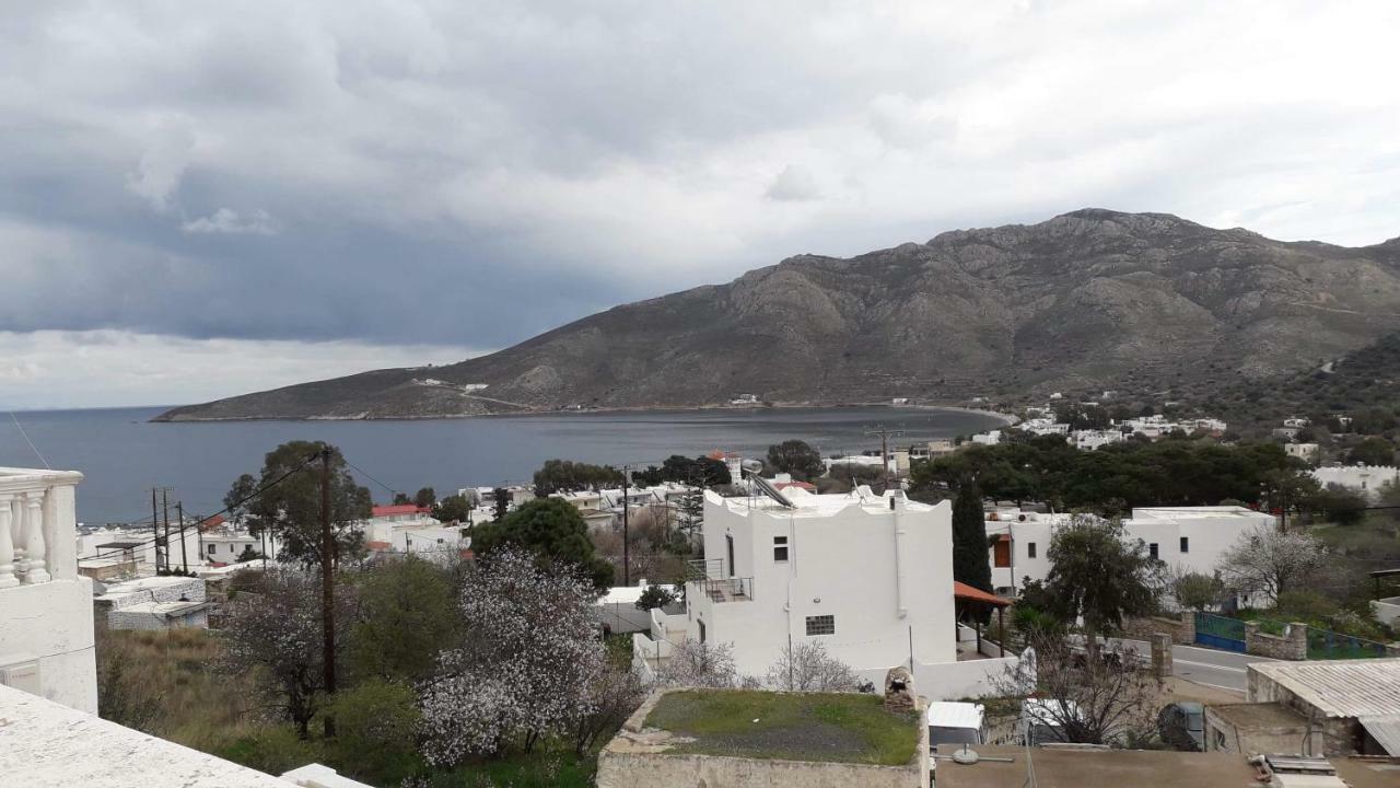 Nikos Livadia (Tilos)
