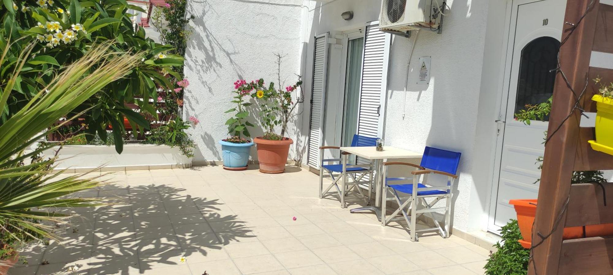 Nikos Apartment
