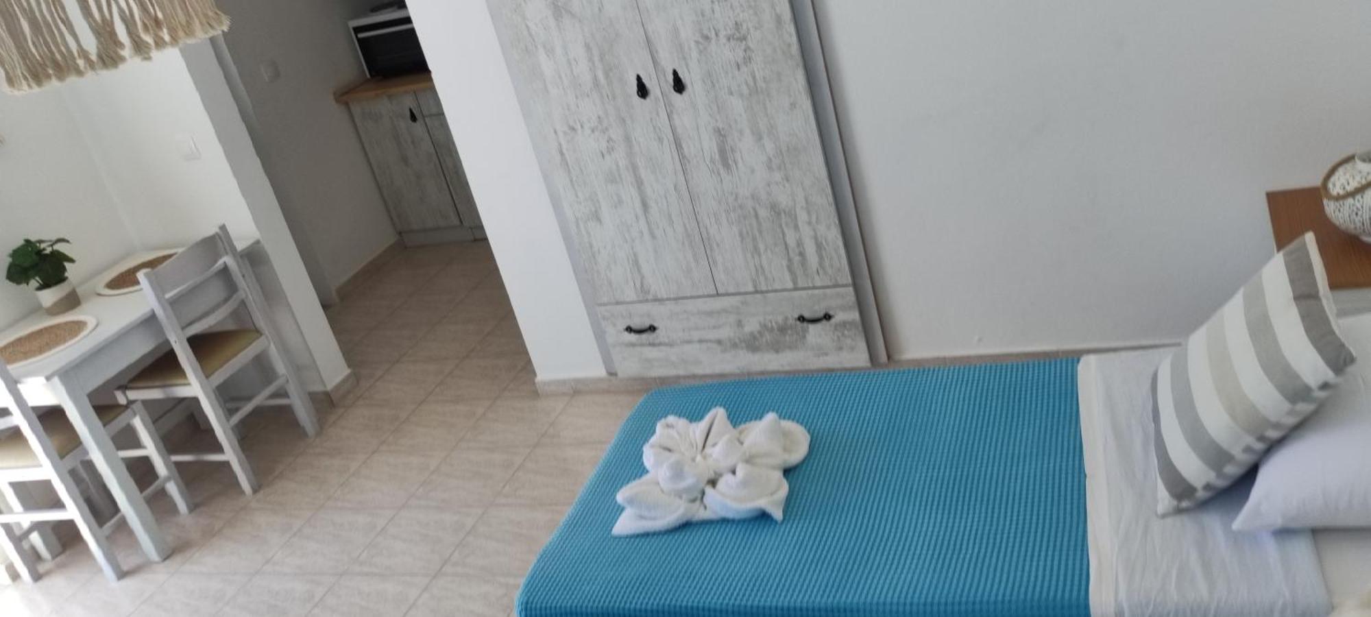Apartment Nikos Livadia (Tilos)